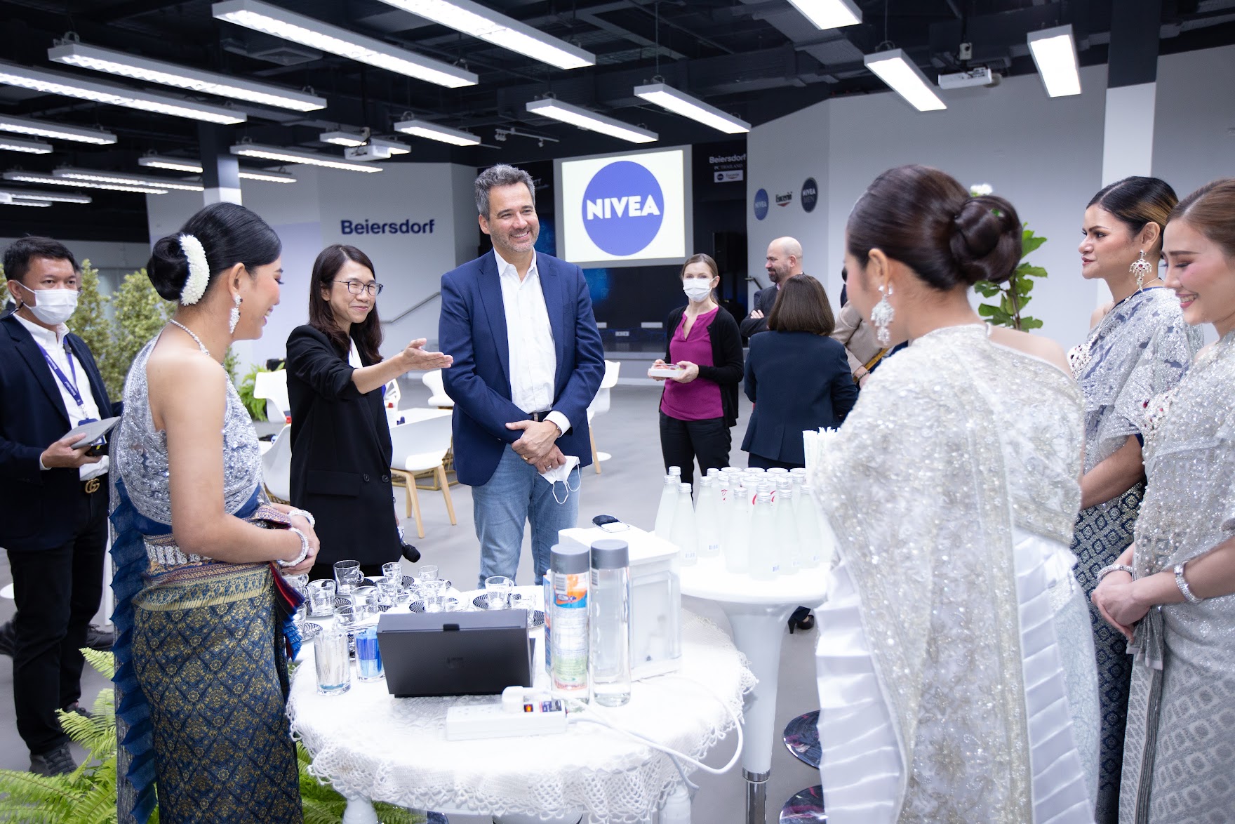 ผลงานภาพถ่ายงานอีเวนต์และแบรนด์โดย AROBOT STUDIO